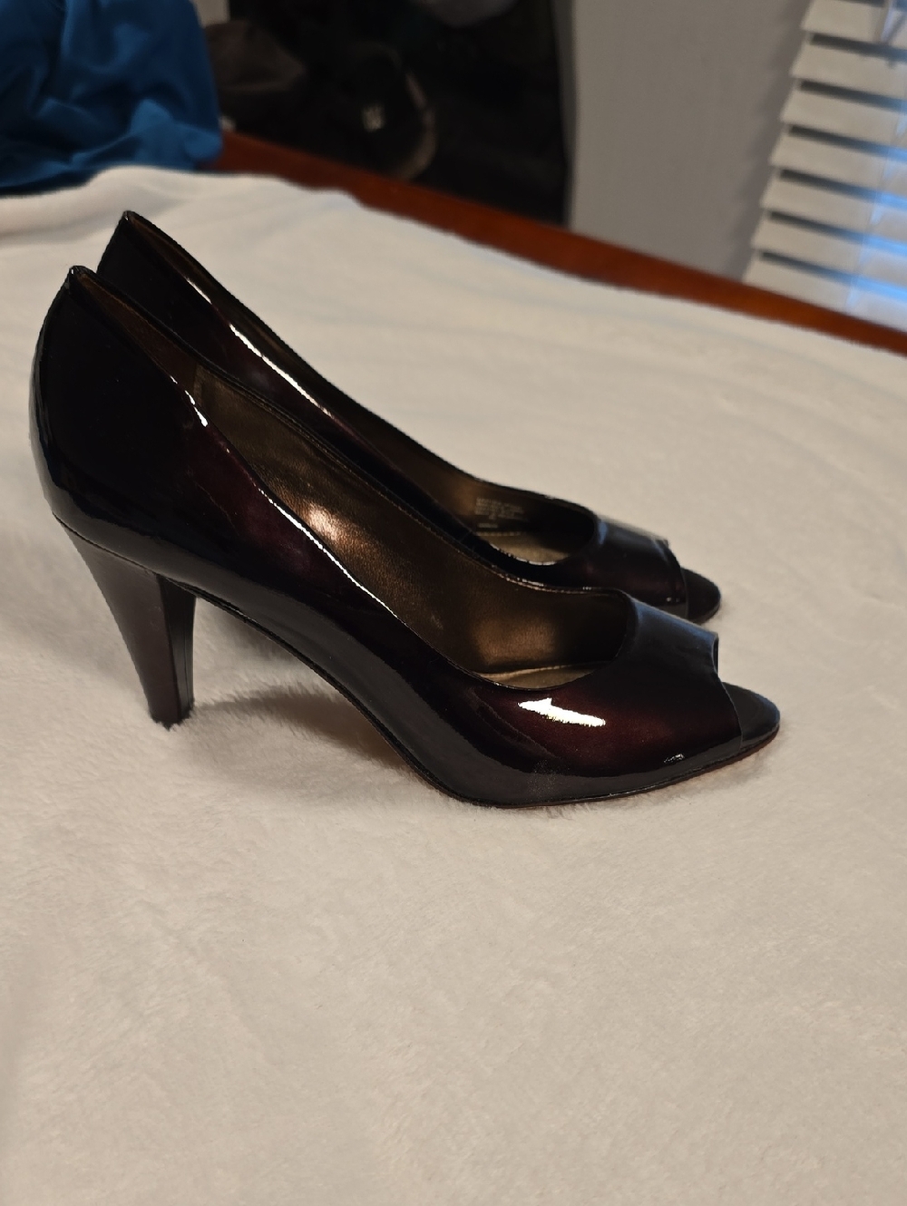 ANTONIO MELANI Patent Peep-Toe Pumps in Black and Burgundy Melado Size 7M